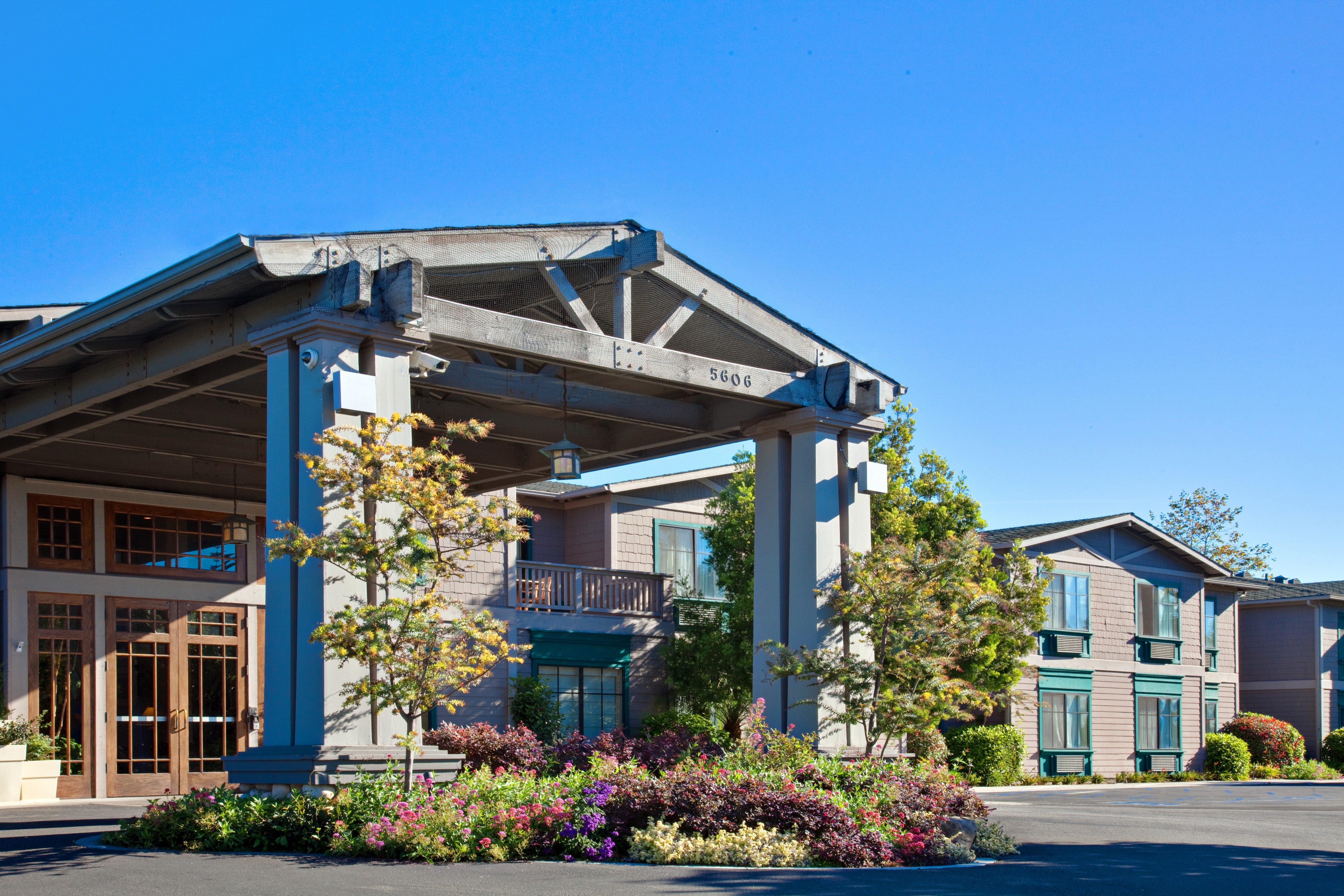 Holiday Inn Express & Suites Carpinteria, An Ihg Hotel Exterior foto